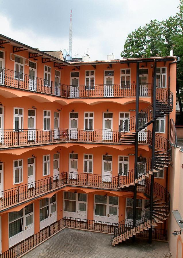 Hotel Patio Prague Praga Exterior foto